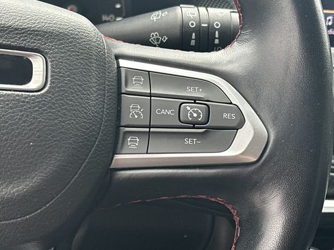Used 2022 Jeep Compass Trailhawk w/ Trailhawk Convenience Group AWD/4WD image 20