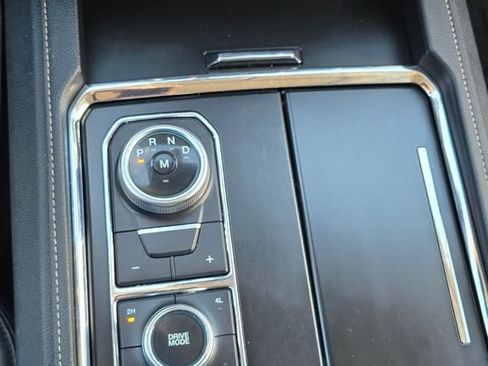 Used 2023 Ford Expedition Max XLT image 31