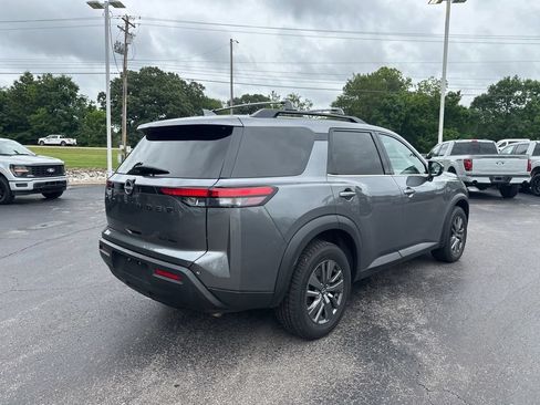 Used 2023 Nissan Pathfinder SV w/ Black Appearance Package AWD/4WD image 3