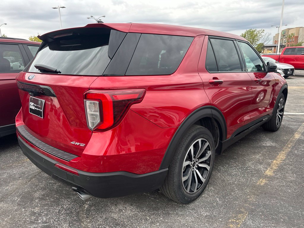 Used 2022 Ford Explorer ST-Line AWD/4WD image 5