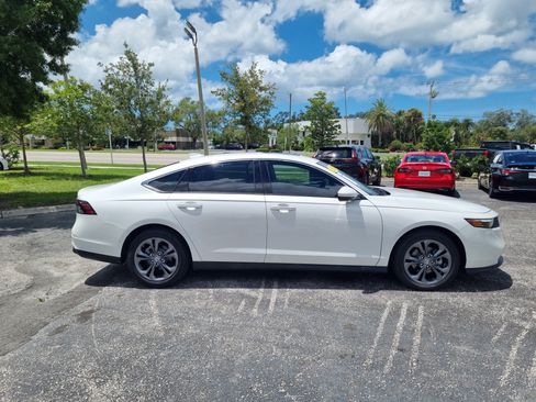 Used 2023 Honda Accord EX image 8