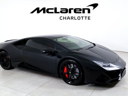 Used 2020 Lamborghini Huracan EVO AWD/4WD image 2