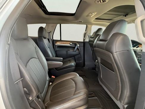 Used 2011 Buick Enclave CXL image 35
