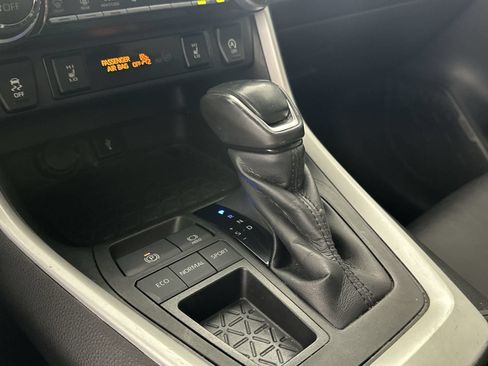 Used 2021 Toyota RAV4 XLE Premium FWD image 20