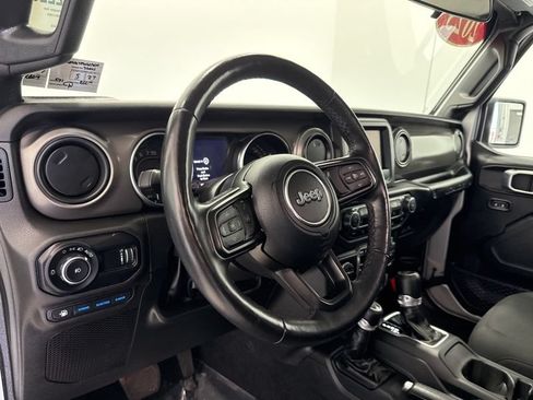 Used 2023 Jeep Wrangler Unlimited w/ Cold Weather Group AWD/4WD image 20
