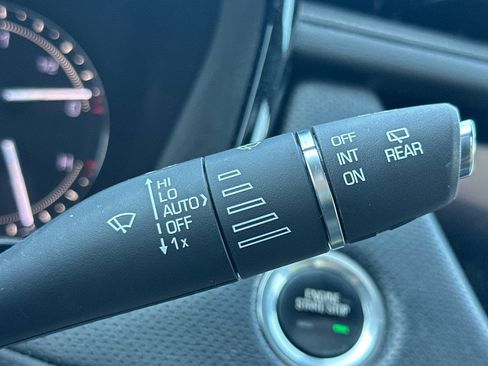 Used 2017 Cadillac XT5 Luxury w/ Driver Awareness Package AWD/4WD image 37