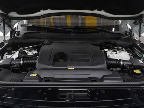 Used 2020 Land Rover Range Rover HSE image 29