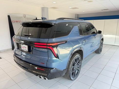 Used 2024 Chevrolet Traverse RS image 6