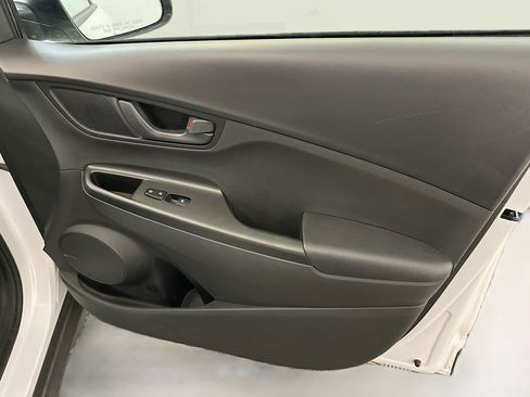 Used 2021 Hyundai Kona SEL Plus image 33