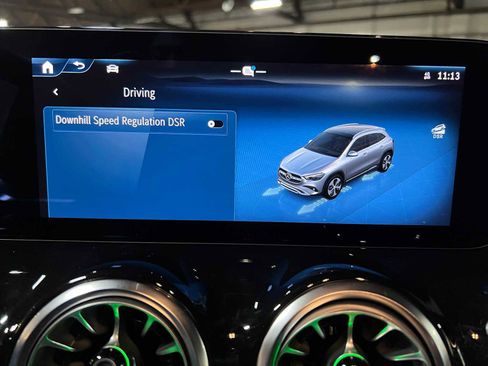 Used 2025 Mercedes-Benz GLA 250 4MATIC image 37