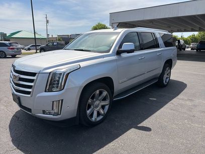 Used 2017 Cadillac Escalade ESV Luxury