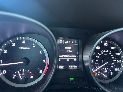 Used 2018 Hyundai Santa Fe Sport w/ Cargo Package FWD image 15