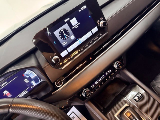 Used 2025 Mitsubishi Outlander 4WD Plug-In Hybrid image 28