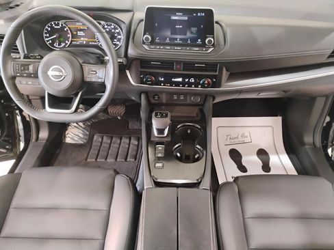 Used 2024 Nissan Rogue SV w/ SV Premium Package FWD image 28