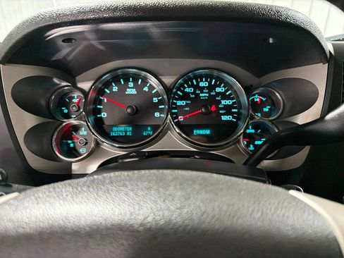 Used 2011 GMC Sierra 1500 SLE w/ Power Tech Package AWD/4WD image 24