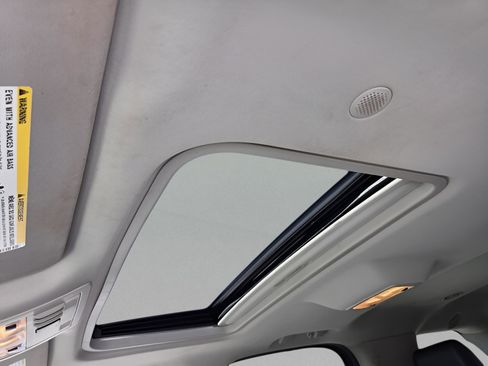 Used 2011 Chevrolet Tahoe LT w/ Luxury Package image 17