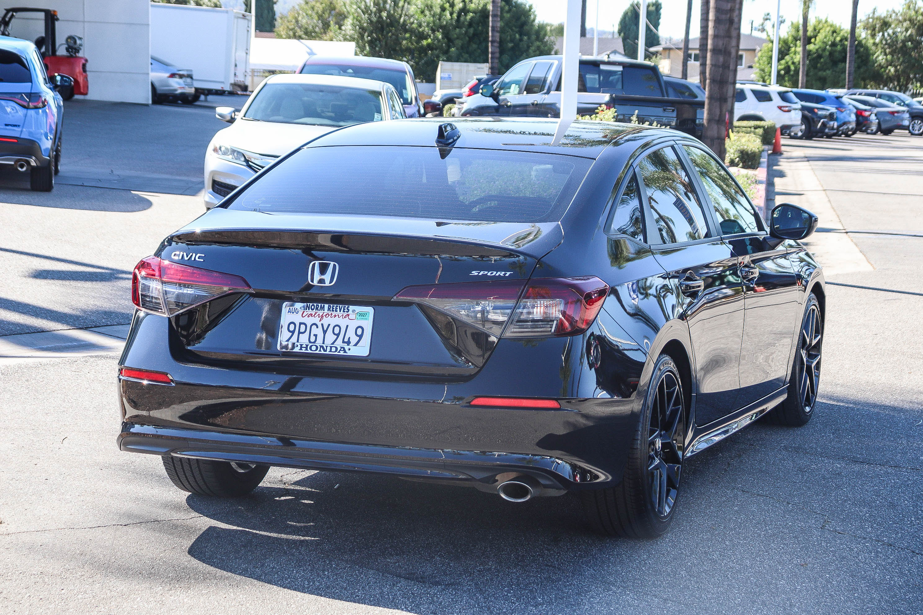 Used 2025 Honda Civic Sport image 11