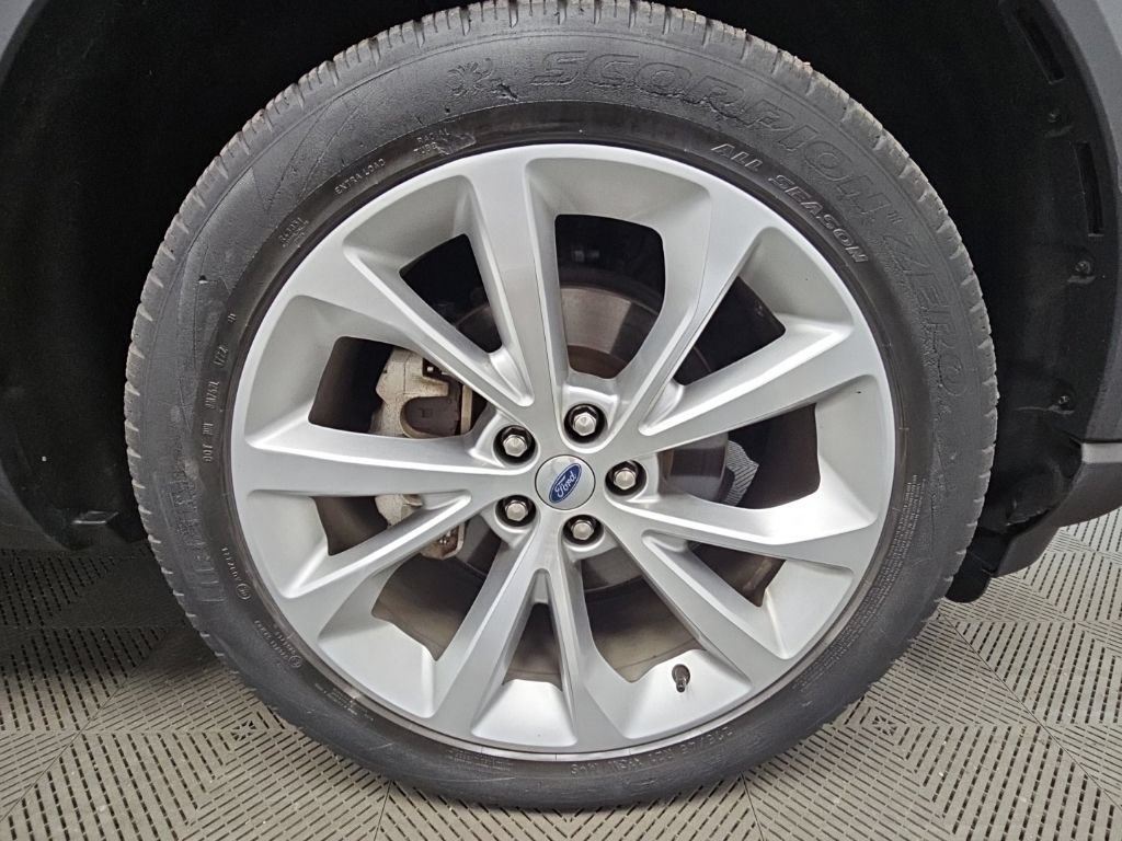 Used 2023 Ford Explorer Platinum w/ Technology Package AWD/4WD image 50