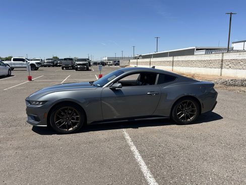 Used 2024 Ford Mustang Premium image 2