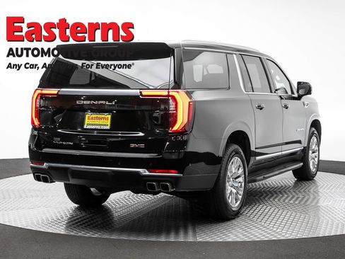 Used 2025 GMC Yukon XL Denali AWD/4WD image 5
