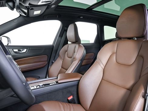 Certified 2023 Volvo XC60 B5 Plus w/ Protection Package Premier AWD/4WD image 7