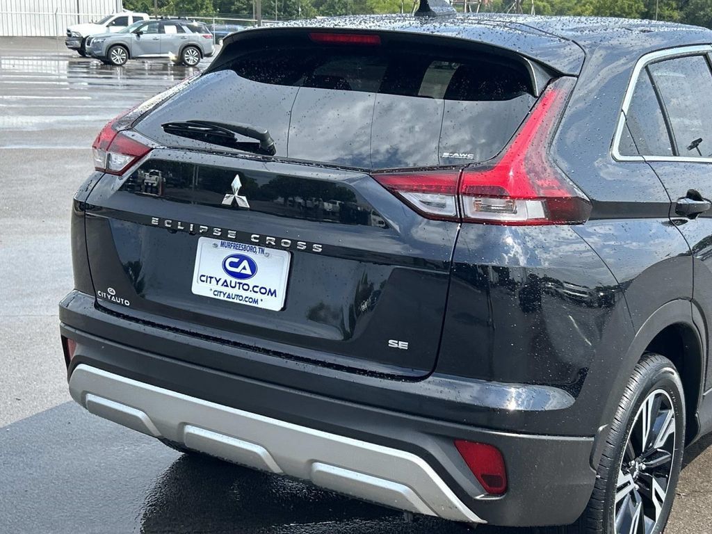 Used 2024 Mitsubishi Eclipse Cross SE AWD/4WD image 12