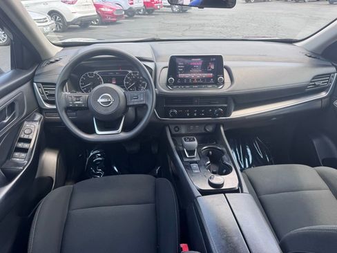 Used 2024 Nissan Rogue S AWD/4WD image 25