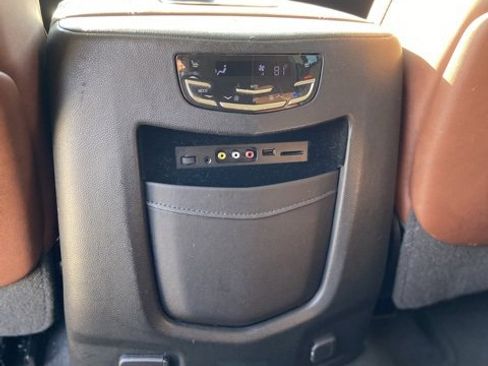 Used 2016 Cadillac Escalade ESV Premium image 14