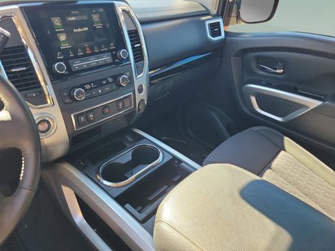 Used 2021 Nissan Titan SV w/ SV Convenience Package image 33