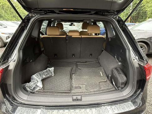 Used 2022 Volkswagen Tiguan SE AWD/4WD image 10