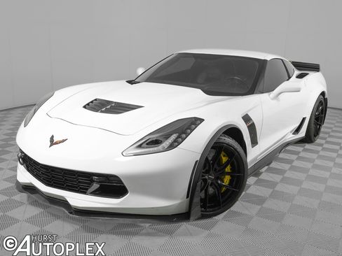 Used 2018 Chevrolet Corvette Z06 RWD image 1