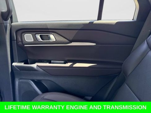 Certified 2026 Ford Explorer Platinum RWD image 16