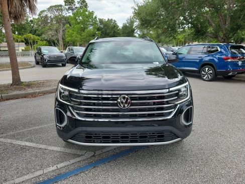 New 2026 Volkswagen Atlas SE FWD image 2