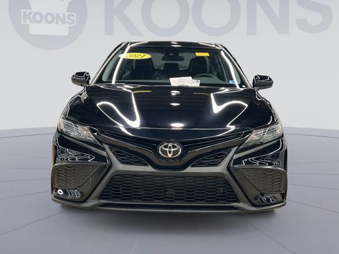 Used 2021 Toyota Camry SE FWD image 10