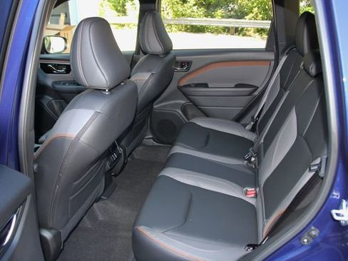 Used 2025 Subaru Forester Sport image 28