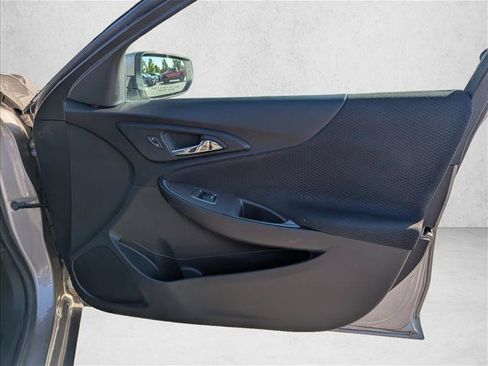 Used 2025 Chevrolet Malibu LT FWD image 25