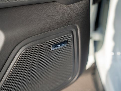 New 2026 Porsche Macan Turbo AWD/4WD image 11