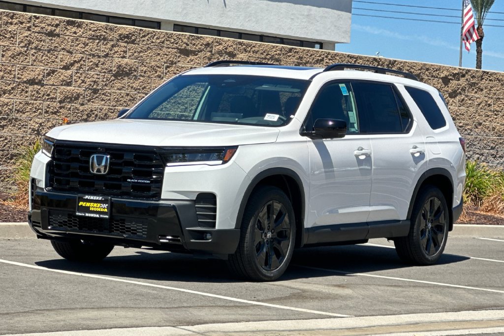 New 2026 Honda Pilot Black Edition image 8