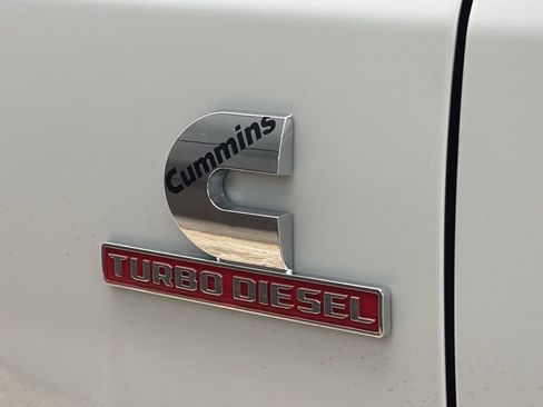 New 2026 RAM 2500 Laramie AWD/4WD image 7