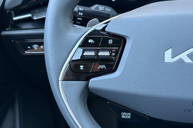 New 2026 Kia Niro EX FWD image 30