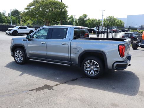 Used 2025 GMC Sierra 1500 Denali w/ Denali Reserve Package AWD/4WD image 19