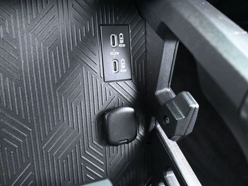 Used 2024 Toyota Tacoma TRD Off-Road AWD/4WD image 12