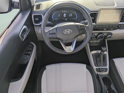 Certified 2024 Hyundai Venue SEL image 16