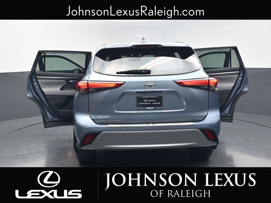 Used 2021 Toyota Highlander Platinum AWD/4WD image 35