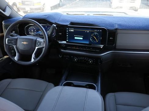 Used 2025 Chevrolet Silverado 3500 LTZ w/ LTZ Convenience Package AWD/4WD image 19