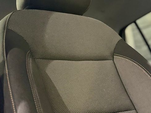 Used 2020 Chevrolet Traverse LT FWD image 57