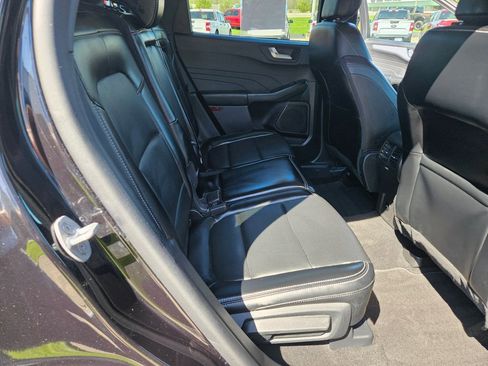 Used 2025 Ford Escape Platinum AWD/4WD image 27