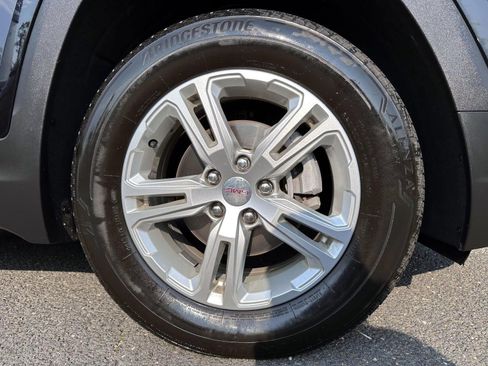 Used 2023 GMC Terrain SLE w/ Driver Convenience Package AWD/4WD image 6