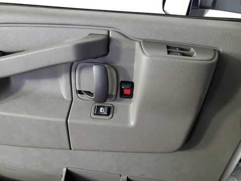 New 2025 Chevrolet Express 3500 w/ Power Convenience Package image 34