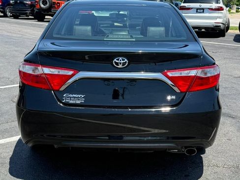 Used 2017 Toyota Camry SE FWD image 14